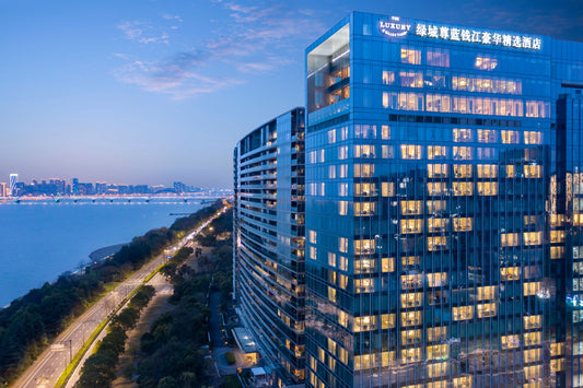 THE AZURE QIANTANG, A LUXURY COLLECTION HOTEL | MARRIOTT STARS OFFERS with $100 Hotel credit