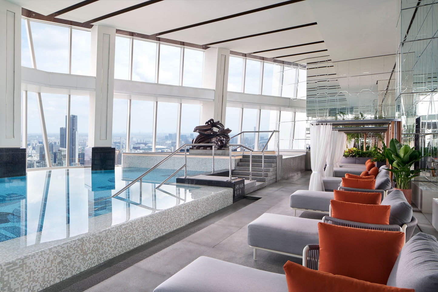 THE RITZ-CARLTON SHANGHAI PUDONG | STAY 3 PAY 2 (PEARL TOWER SUITE, CARLTON SUITE), with $100 Hotel credit