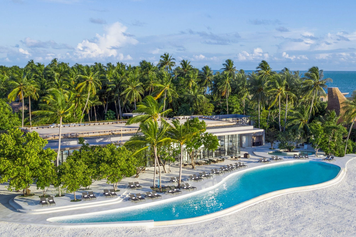 THE ST. REGIS MALDIVES VOMMULI RESORT