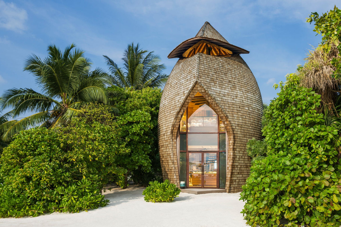 THE ST. REGIS MALDIVES VOMMULI RESORT