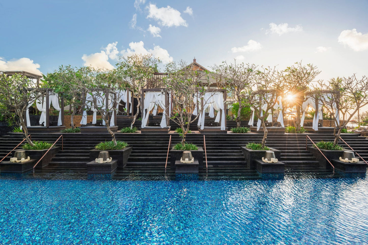 THE ST. REGIS BALI | MARRIOTT STARS OFFER, with USD 100 HOTEL CREDIT, COMP ROUND TRIP AIRPORT TRANSFER & 60 MINS SPA TREATMENT (Min 4 Nights for VILLAS ONLY)