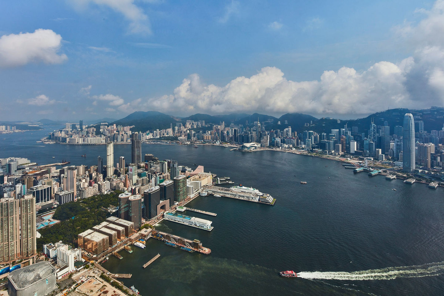 THE RITZ-CARLTON HONG KONG | MARRIOTT STARS "STAY 3 PAY 2" PROMOTION, Complimentary $100 Hotel Credit