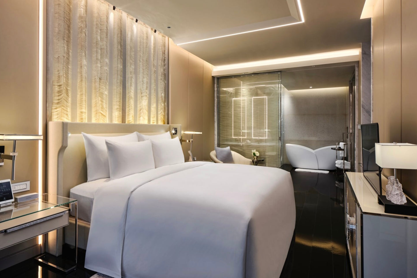 J HOTEL, HONG KONG | EXCLUSIVE VITA BY LEADING HOTELS OF THE WORLD OFFER – ENJOY USD 100 HOTEL CREDIT