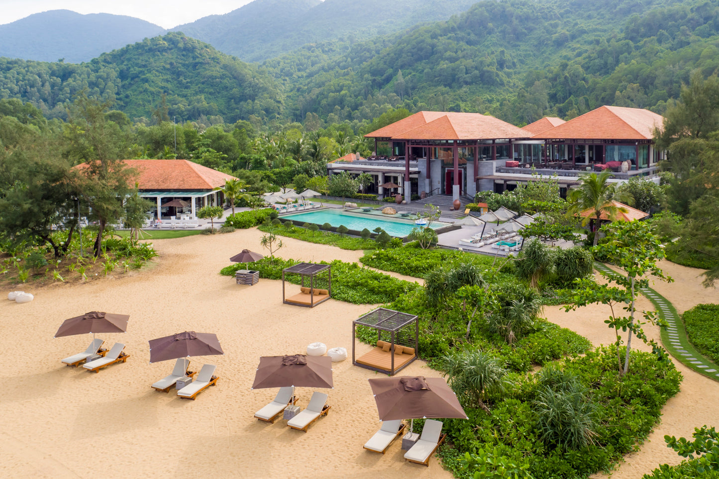 BANYAN TREE LĂNG CÔ