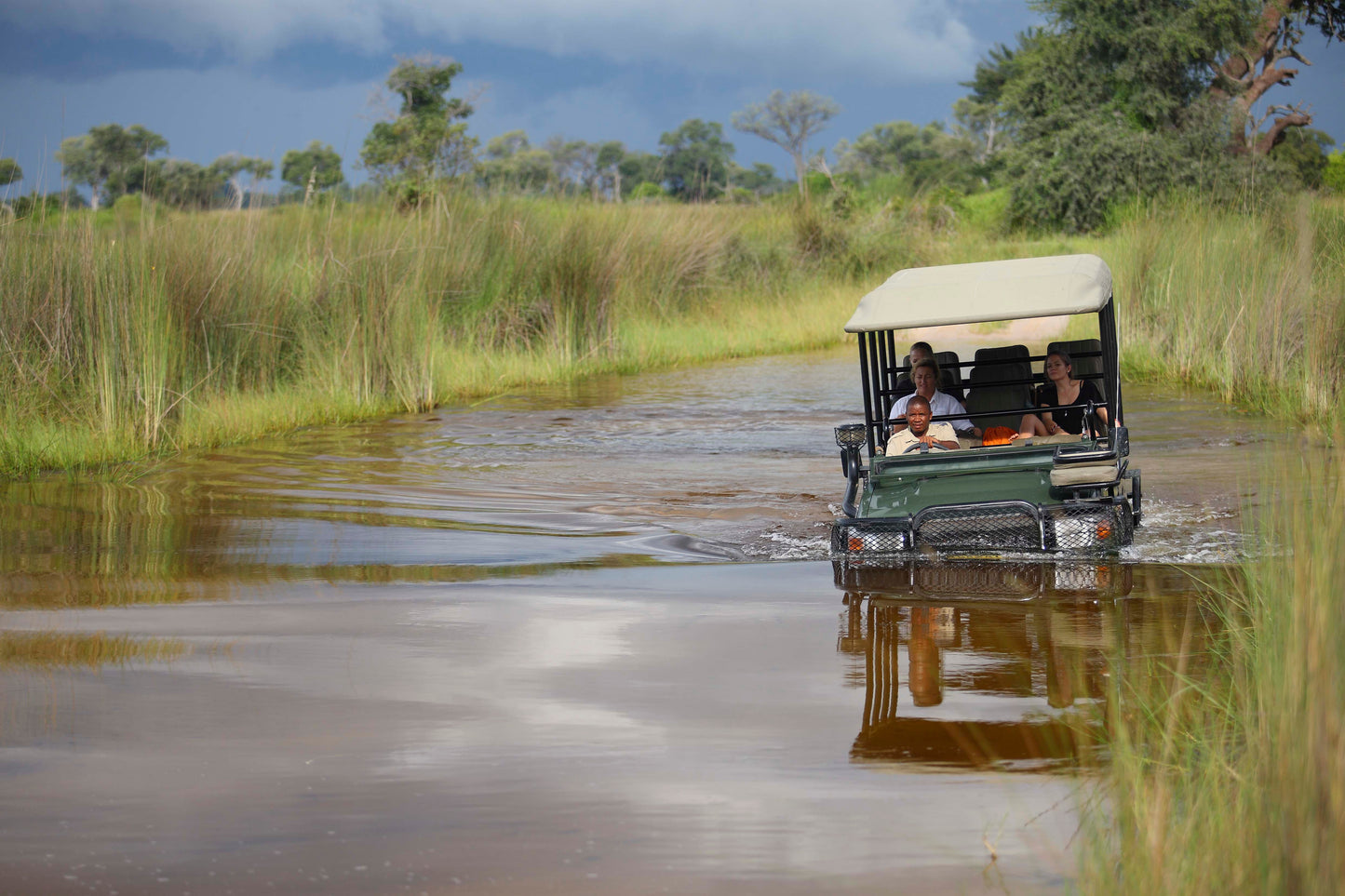 &BEYOND SAFARIS và CAPE TOWN | 8 NGÀY KHÁM PHÁ NAM PHI (CAPE TOWN) - SAFARI tại BOSTWANA | 2 LODGES