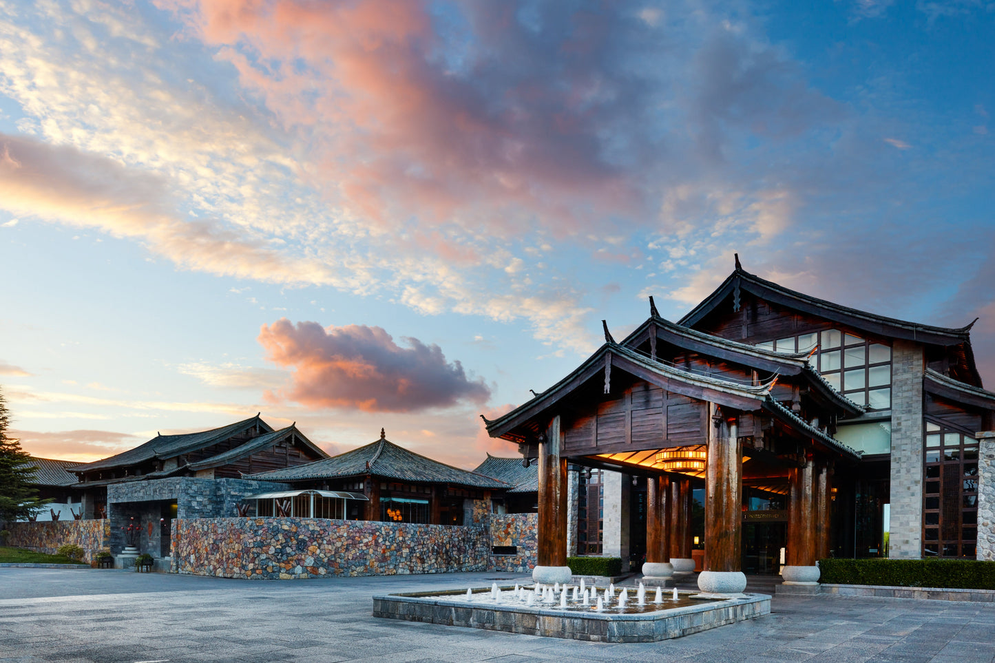 INTERCONTINENTAL LIJIANG ANCIENT TOWN REESORT | IHG DESTINED OFFERS