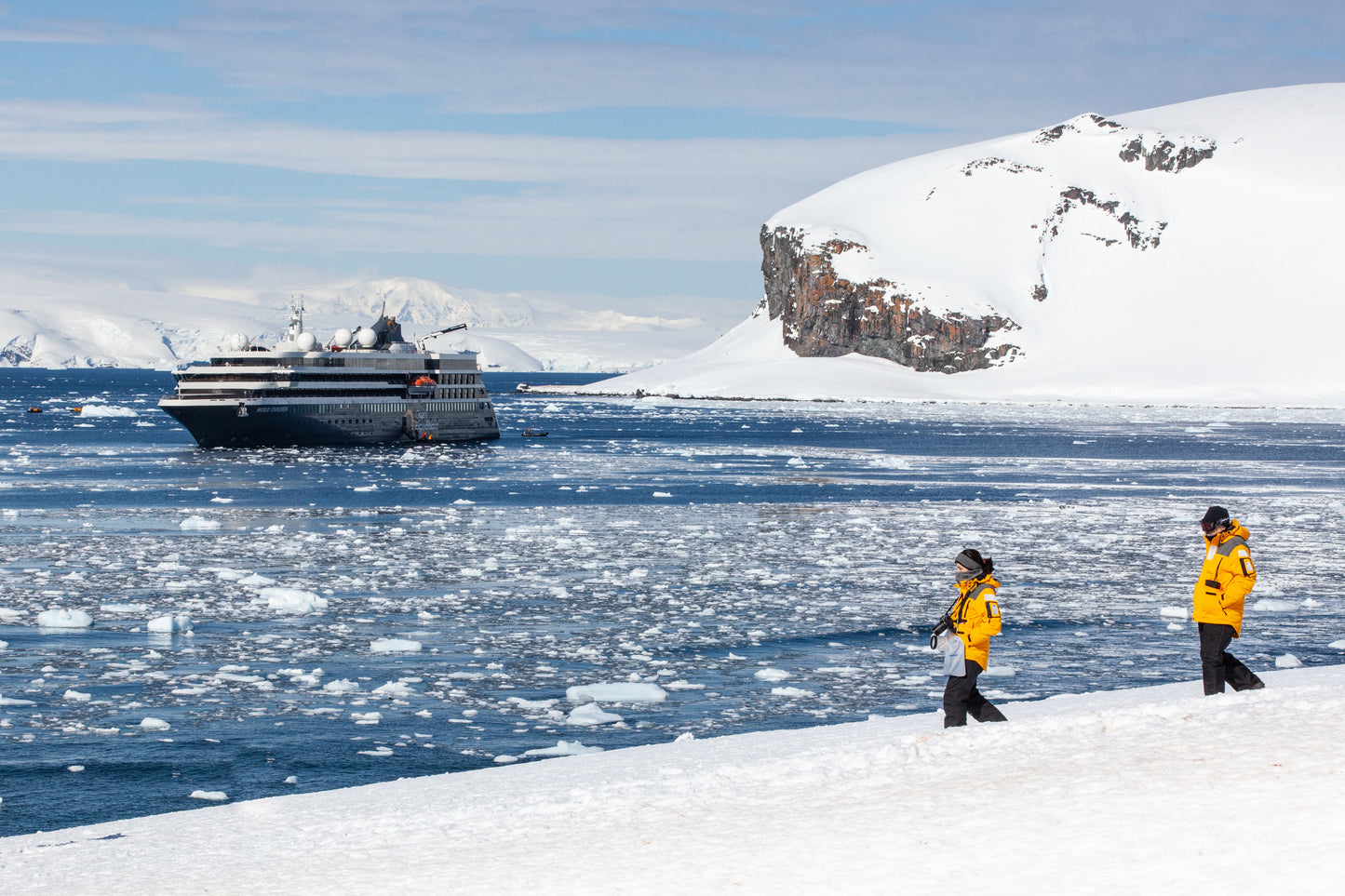 HÀNH TRÌNH KHÁM PHÁ NAM CỰC ANTARTIC EXPRESS: FLY SOUTH, SAIL NORTH - OCEAN EXPLORER, WORLD VOYAGER