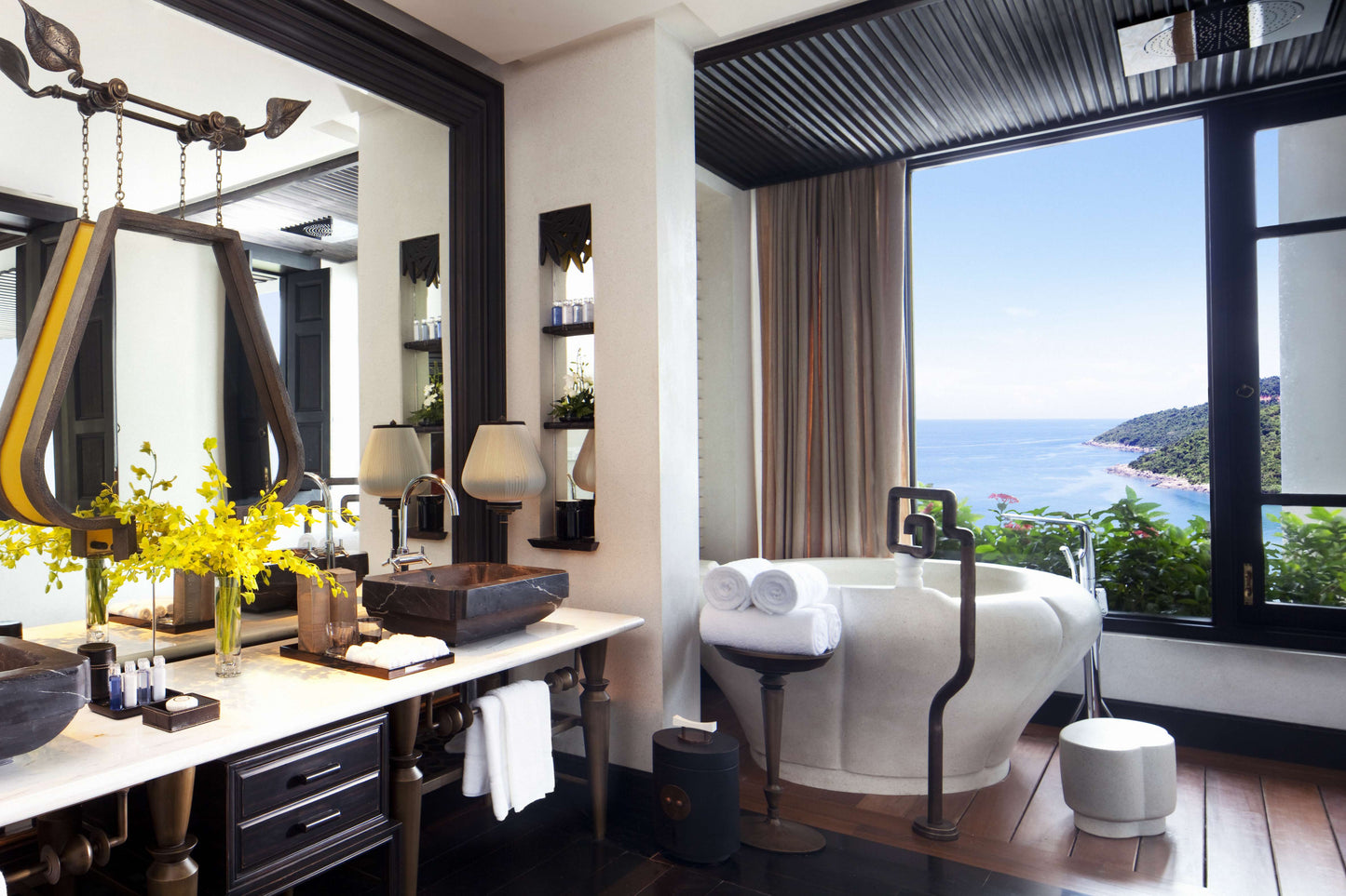INTERCONTINENTAL DANANG SUN PENINSULA RESORT