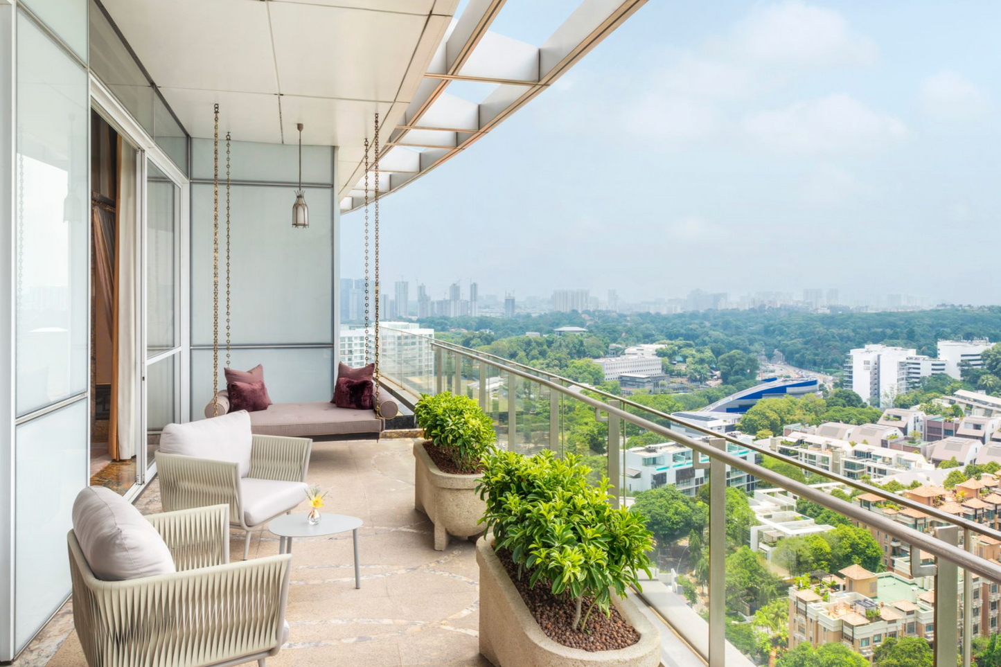 THE ST.REGIS SINGAPORE | STAY 4 NIGHTS, GET 15% OFF, $100 Hotel Credit
