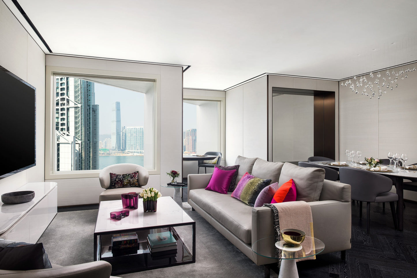 THE MURRAY, HONG KONG, A NICCOLO HOTEL | EXCLUSIVE VITA Y LEADING HOTELS OF THE WORLD PROMOTION, Complimentary $100 Hotel Credit