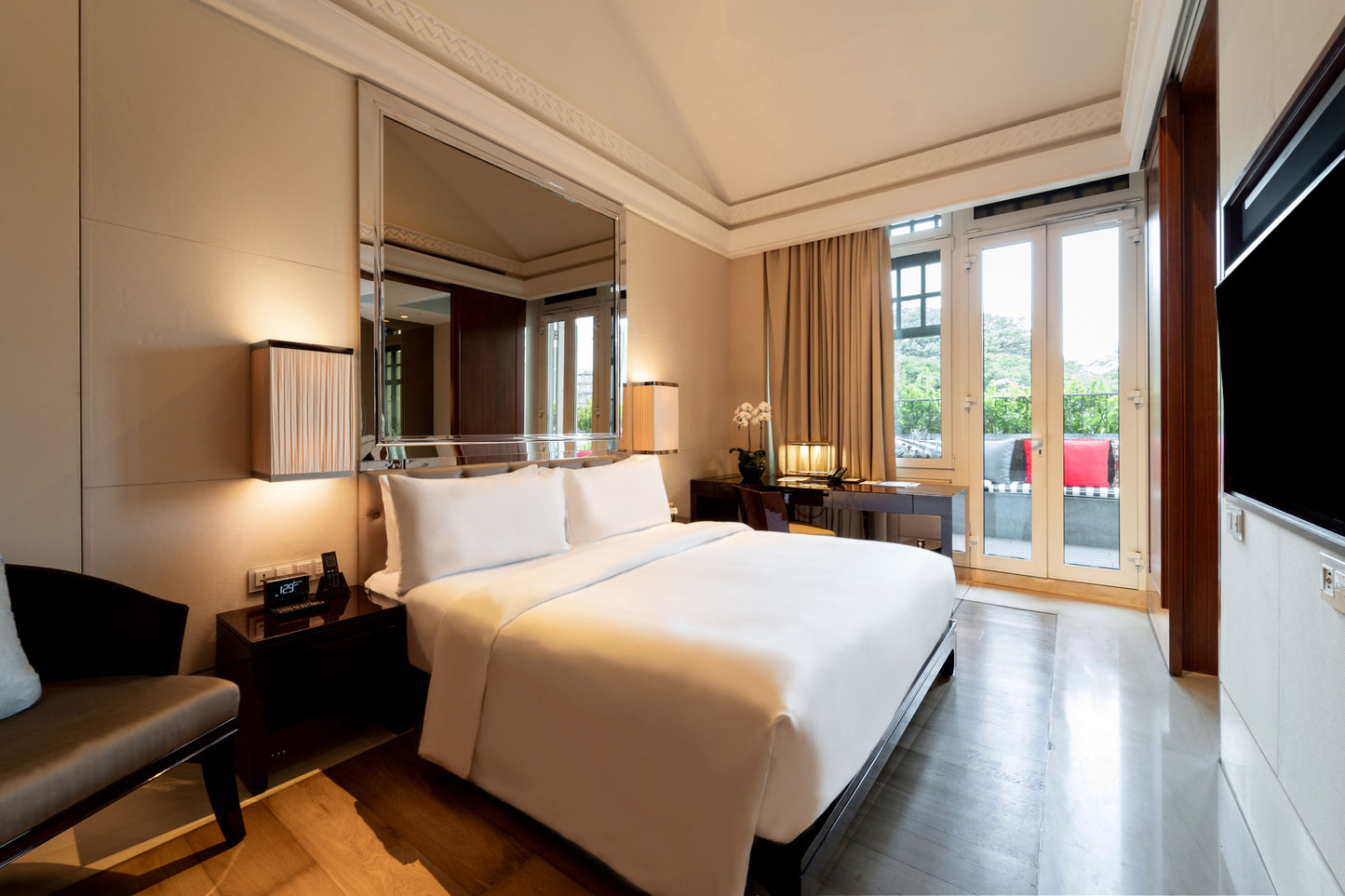 THE CAPITOL KEMPINSKY HOETL SINGAPORE | SERANDIPIANS OFFER "STAY 3 PAY 2", with $100 Hotel Credit