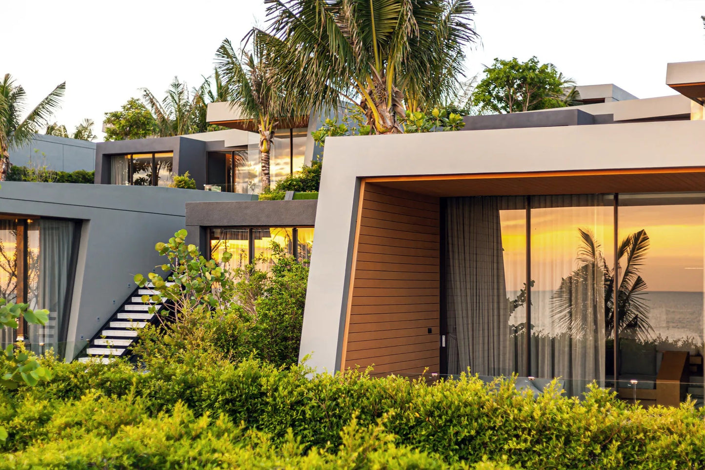 MASON PATTAYA | DESIGN HOTELS COLLECTIVE OFFERS, FREE 60mins Himalayan Hot Stone massage