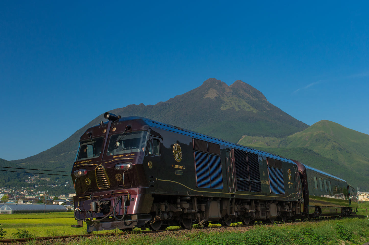 CRUISE TRAIN SEVEN STARS IN KYUSHU | APRIL 6 - 11, 2026