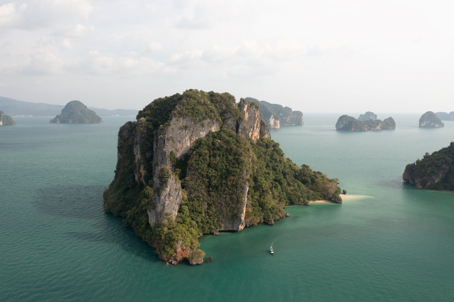 SIX SENSES YAO NOI, PHANG NGA BAY, PHUKET (includes daily breakfast, transfer by car and speedboat)