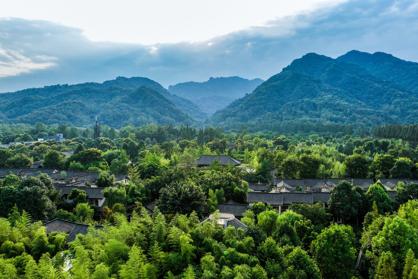 5-DAY JOURNEY TO DISCOVER CHENGDU AND SIX SENSES QING CHENG MOUNTAIN