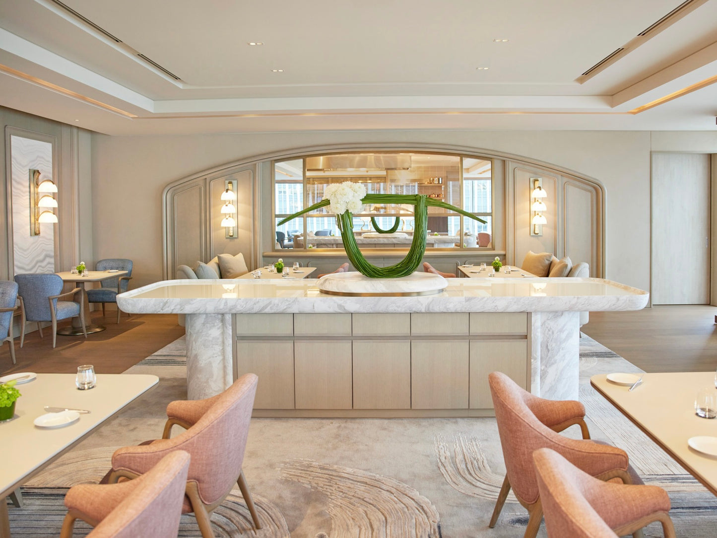 FOUR SEASONS HOTEL TOKYO MARUNOUCHI