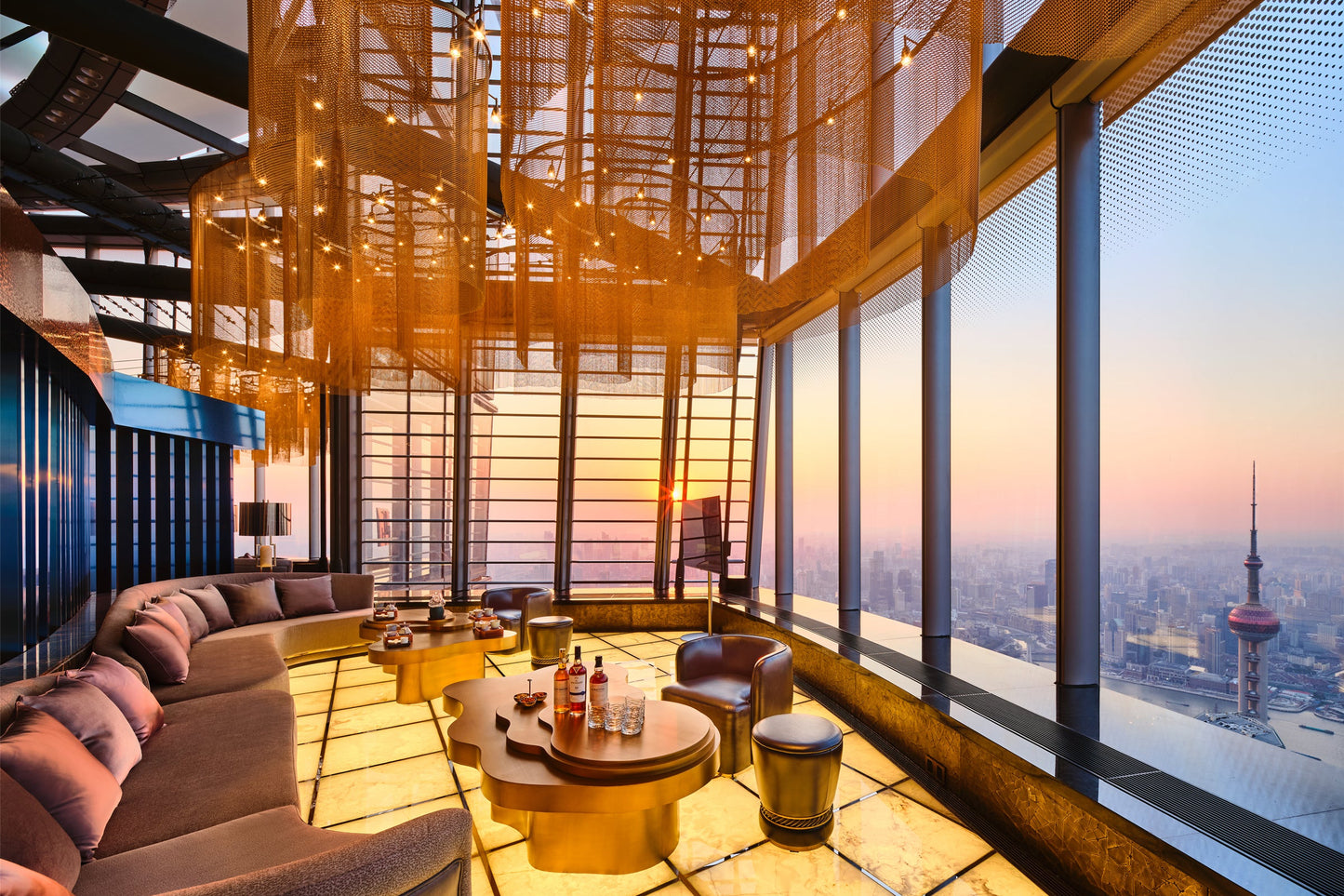 6-DAY JOURNEY THROUGH SHANGHAI AND DUNHUANG