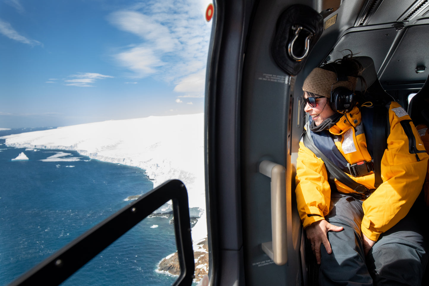 HÀNH TRÌNH KHÁM PHÁ NAM CỰC ANTARCTIC EXPRESS: CROSSING THE CIRCLE - OCEAN EXPLORER