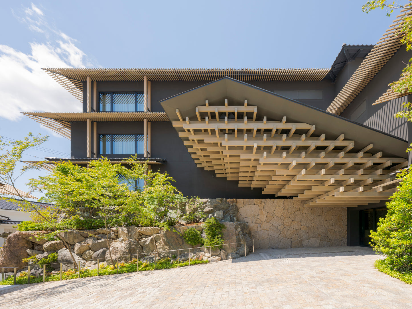 BANYAN TREE HIGASHIYAMA KYOTO | EXCLUSIVE OFFER FROM HERA & USD 100 HOTEL CREDIT