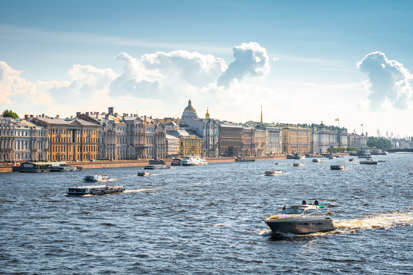 11-DAY, 10-NIGHT JOURNEY TO EXPLORE RUSSIA IN WINTER | MOSCOW & ST. PETERSBURG & MURMANSK 