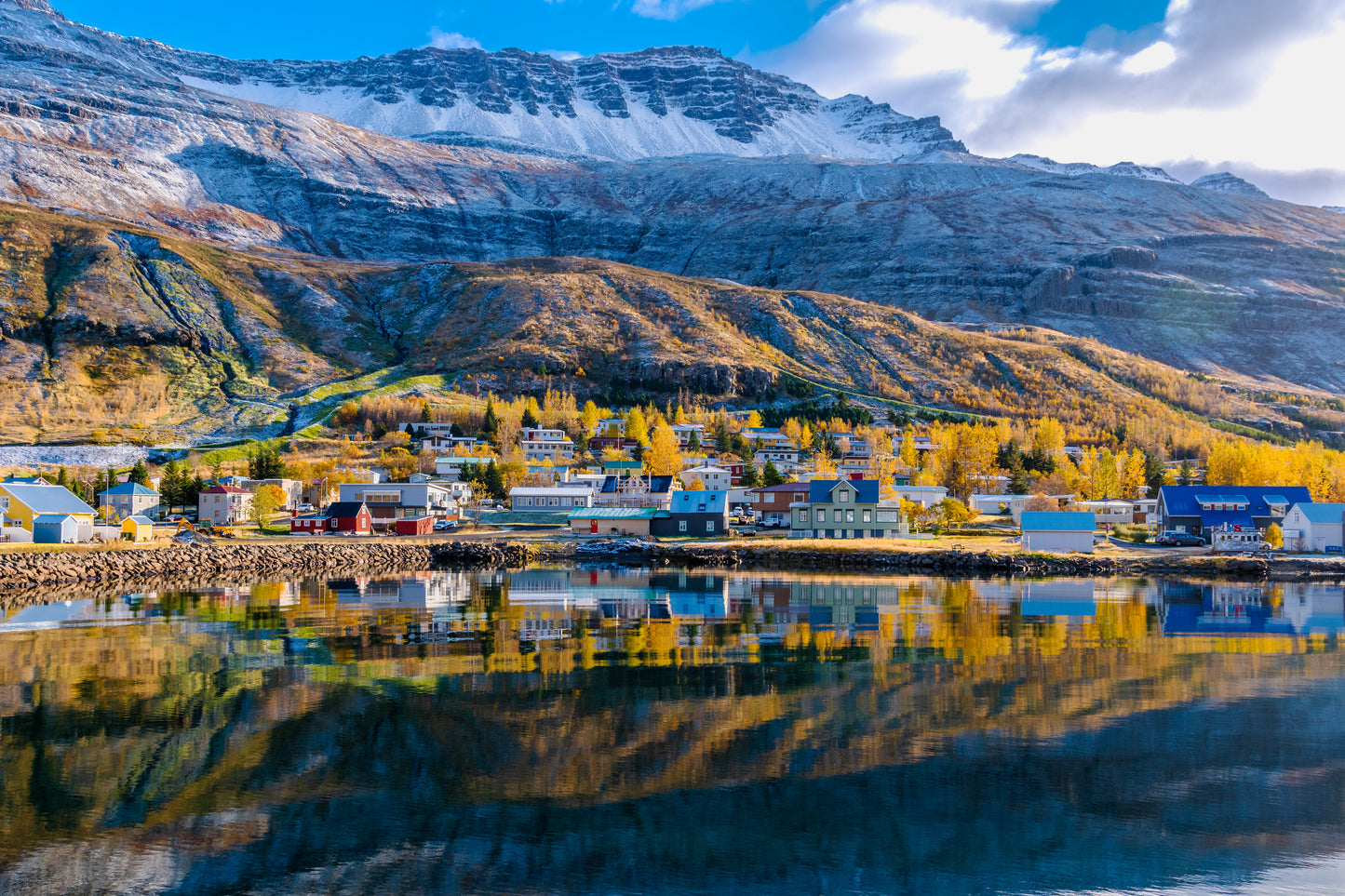 DU THUYỀN QUARK EXPEDITONS: HÀNH TRÌNH VÒNG QUANH ICELAND: TRỰC THĂNG, SÔNG BĂNG VÀ NÚI LỬA