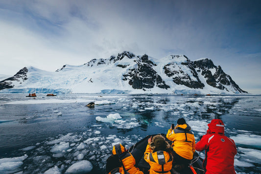 HÀNH TRÌNH KHÁM PHÁ NAM CỰC ANTARCTIC EXPLORER: DISCOVERING THE 7TH CONTINENT - OCEAN EXPLORER & WORLD EXPLORER