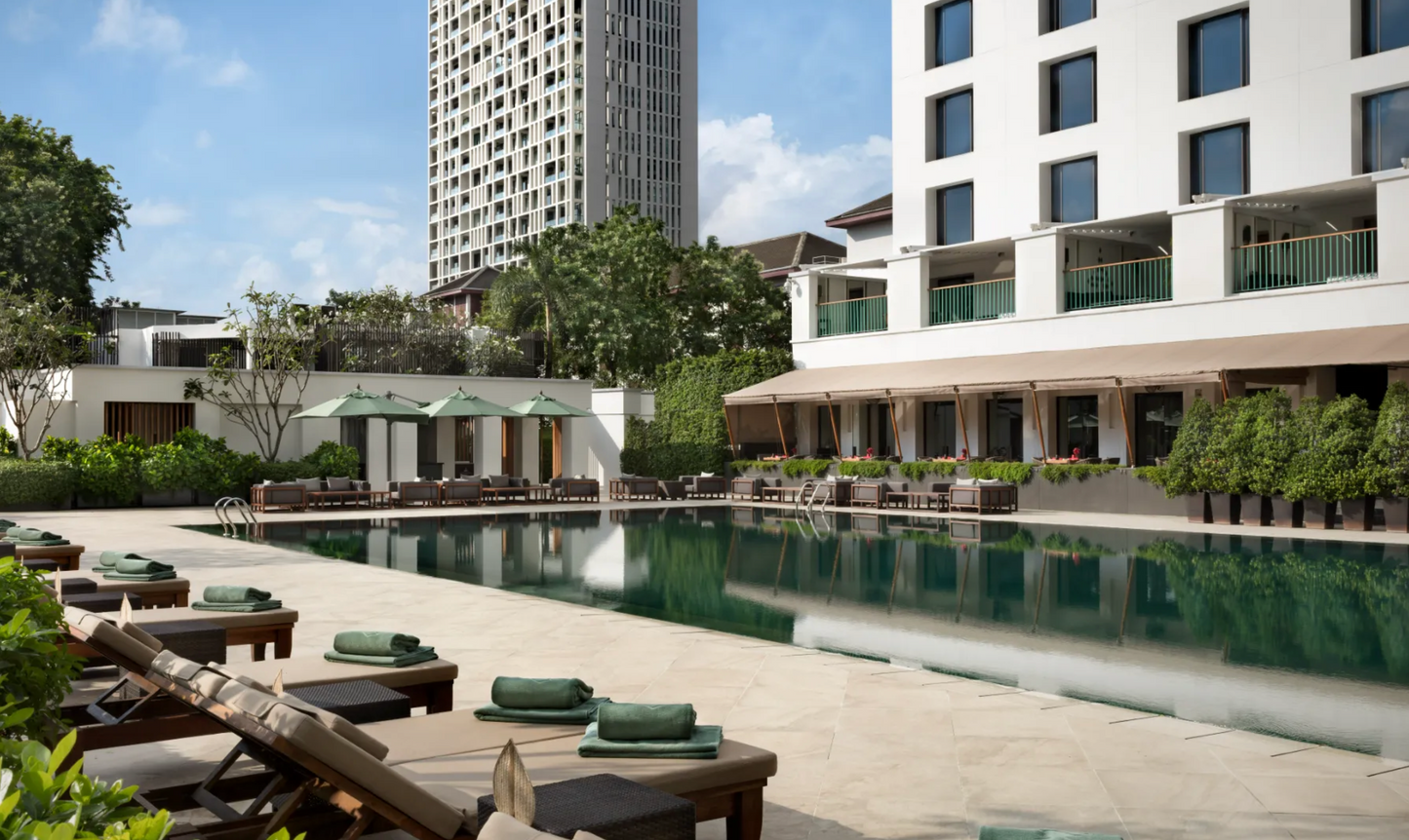 THE SUKHOTHAI BANGKOK (includes daily breakfast, round airport transfer)