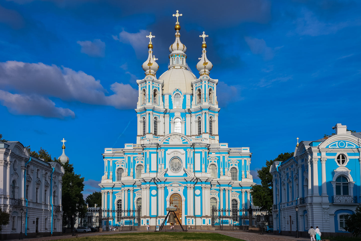 7-DAY, 6-NIGHT JOURNEY TO DISCOVER RUSSIA IN AUTUMN | MOSCOW & ST. PETERSBURG