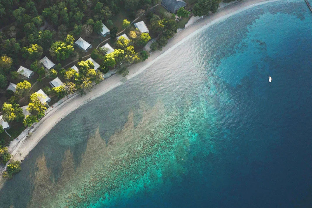 AMANWANA, MOYO ISLAND | EXCLUSIVE OFFERS