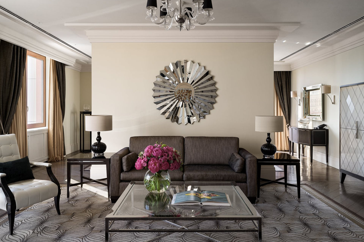 FOUR SEASONS HOTEL MOSCOW | Khuyến Mãi Độc Quyền