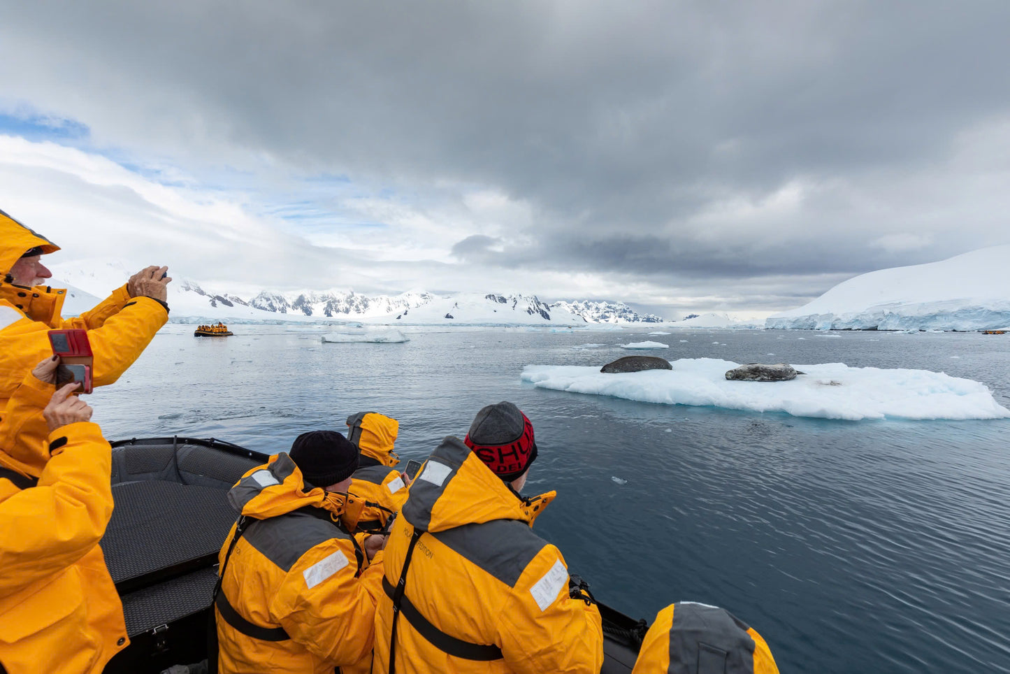 HÀNH TRÌNH KHÁM PHÁ NAM CỰC ANTARCTIC EXPRESS: CROSSING THE CIRCLE - OCEAN EXPLORER